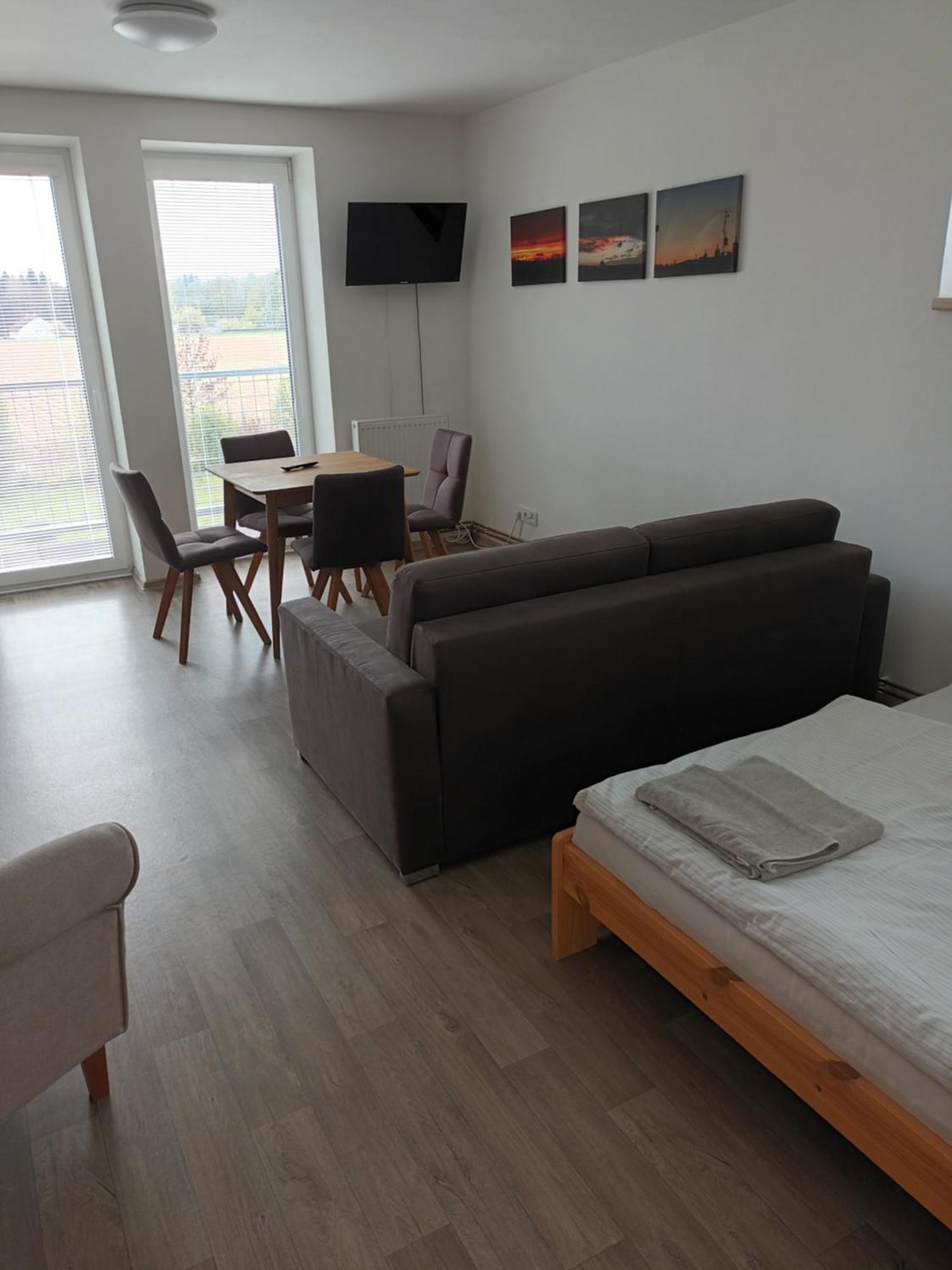 Penzion Na Samotach Apartment Jindřichŭv Hradec Exterior foto