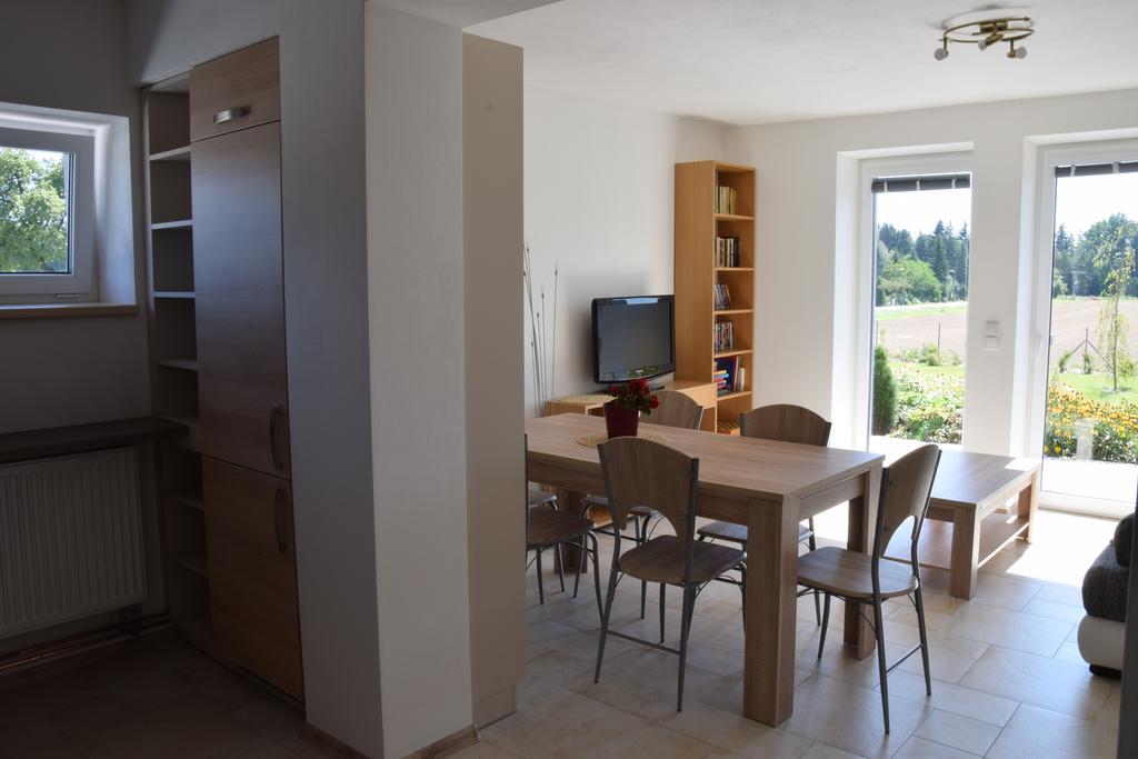 Penzion Na Samotach Apartment Jindřichŭv Hradec Exterior foto