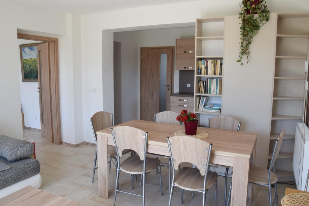 Penzion Na Samotach Apartment Jindřichŭv Hradec Exterior foto