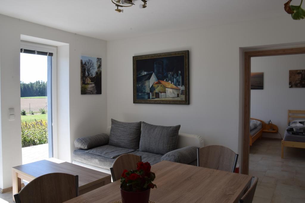 Penzion Na Samotach Apartment Jindřichŭv Hradec Exterior foto